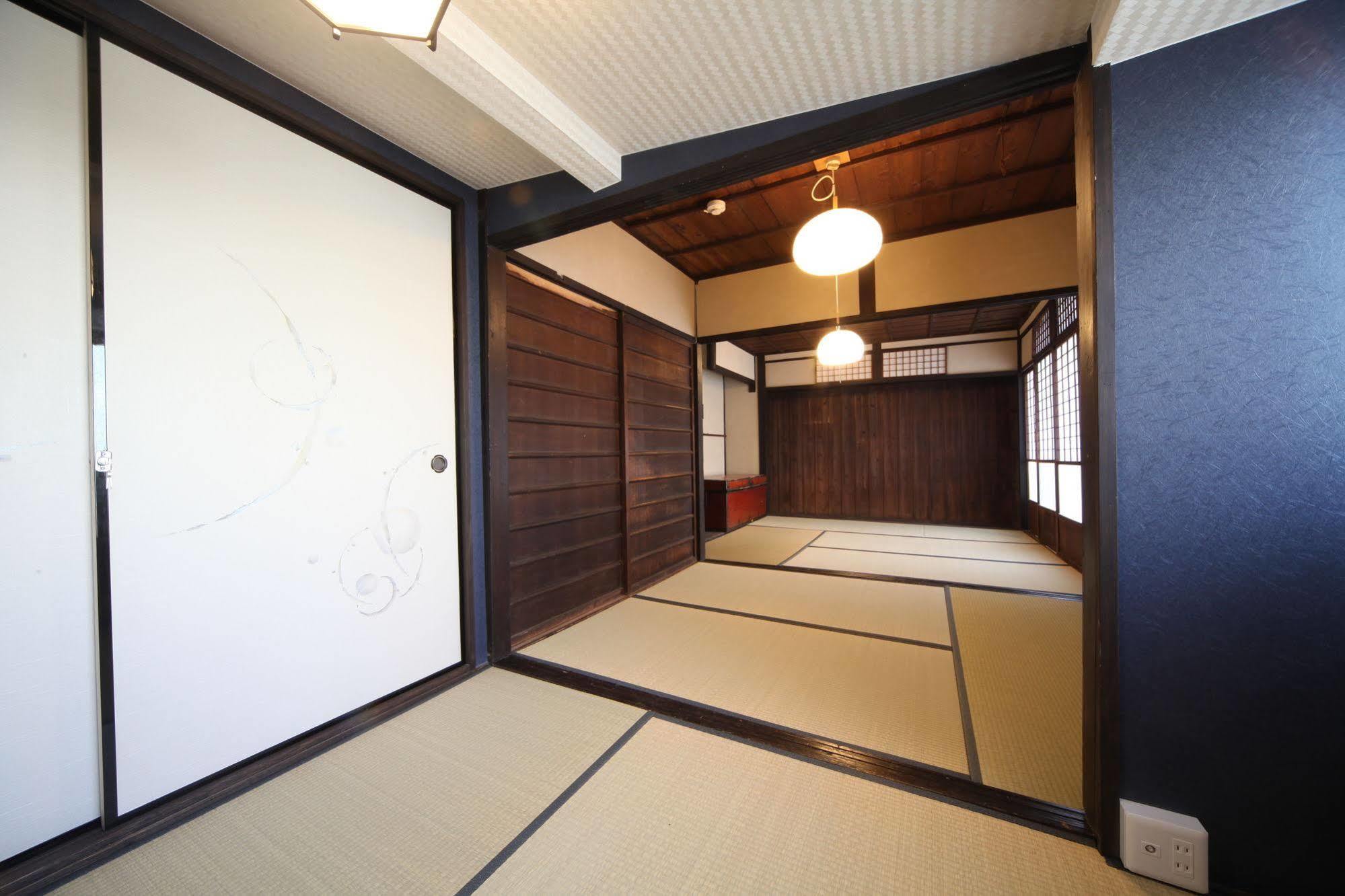 Jyurakutei Apartment