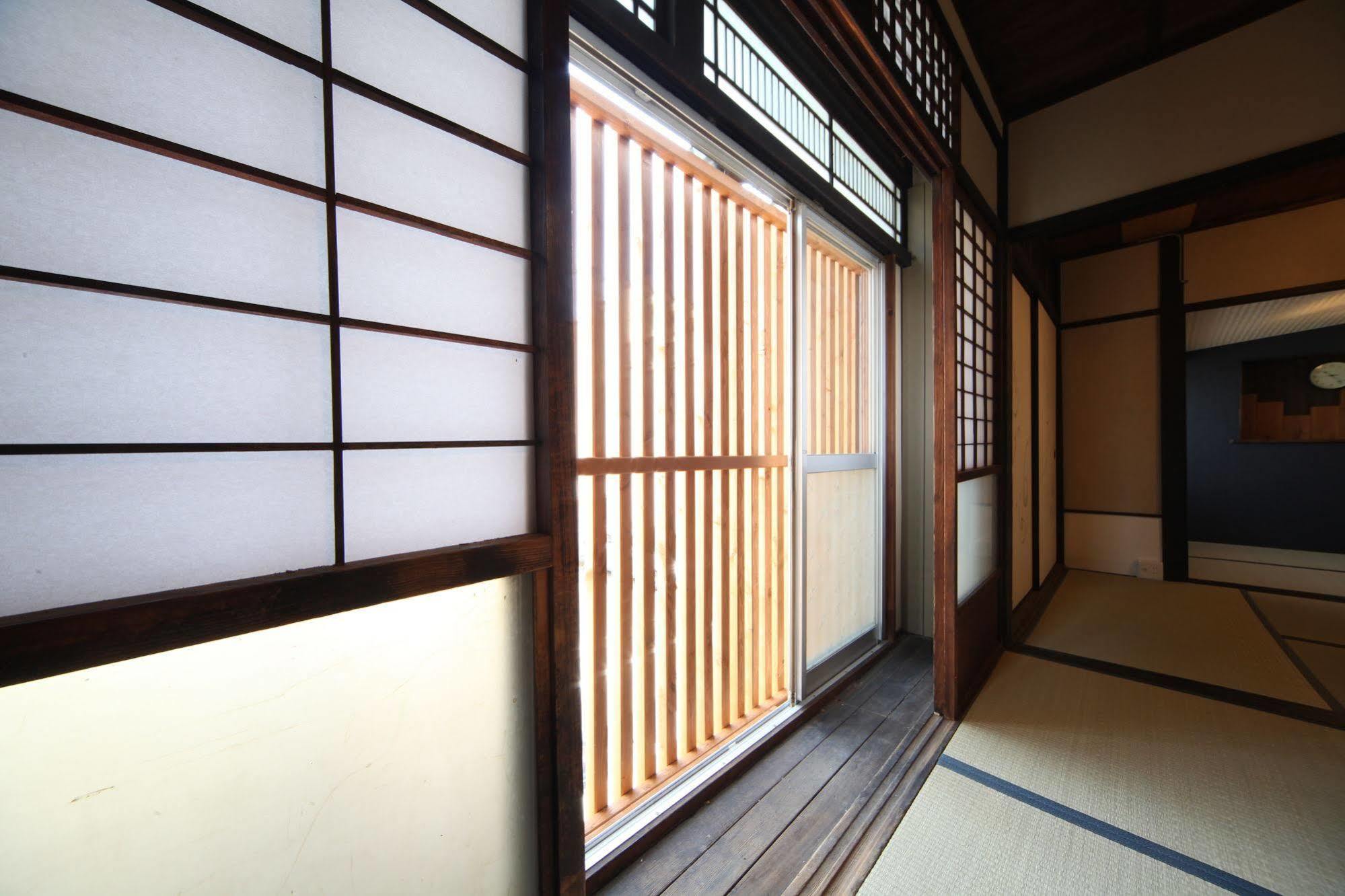 Jyurakutei Apartment *